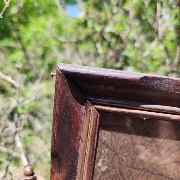 Antique Wooden Swinging Tabletop Picture Frame With Glass Pane, brass finials De - Picture 6 of 12